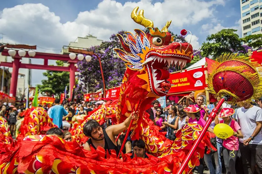 Dança do dragão no Ano-Novo Chinês na Liberdade